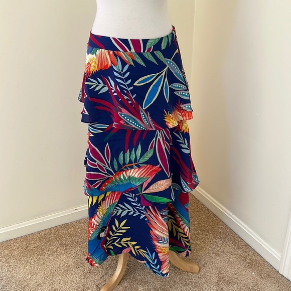 FARM Rio Dresses & Skirts - FARM RIO size M tropical leaf print layered skirt